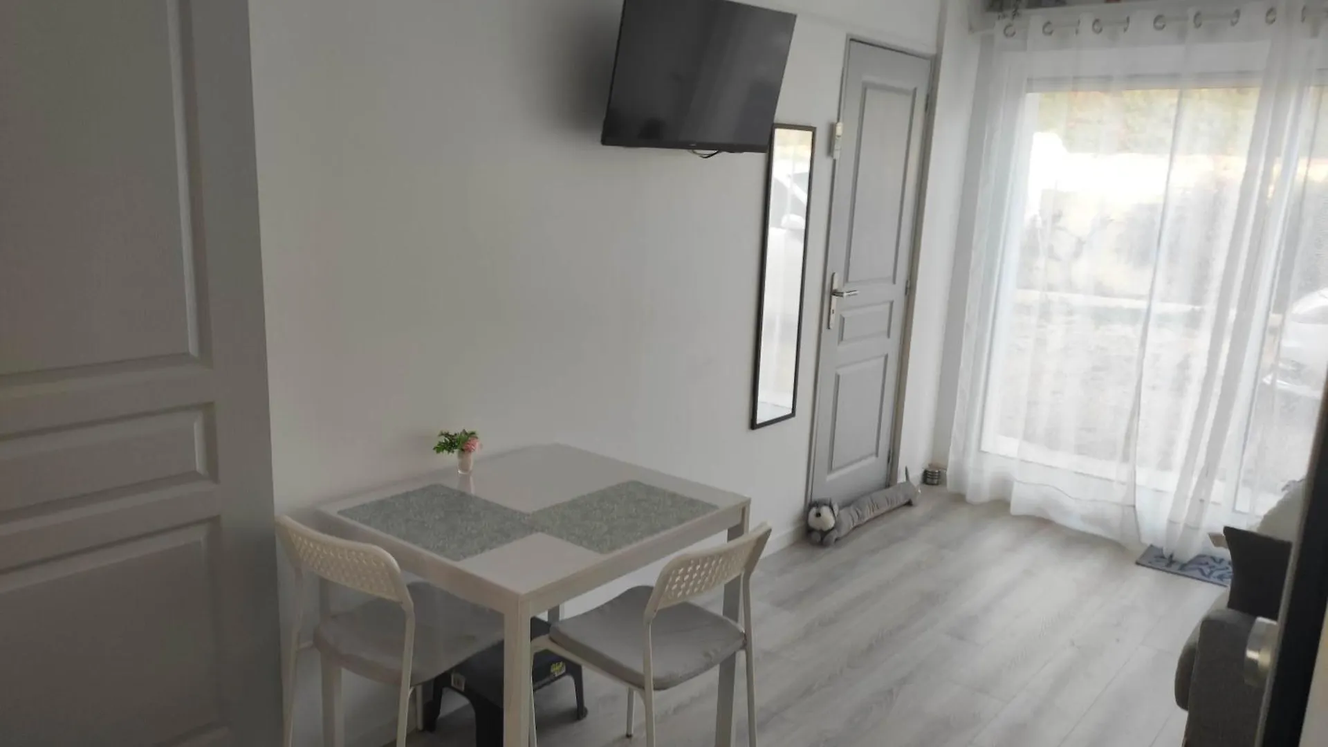 Echappee Belle En Provence Apartment Arles